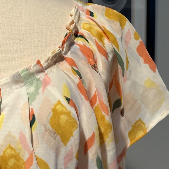 LC LAUREN CONRAD Top Flutter Sleeve Abstract Pleated Scoop Neck Peach X-Large - Picture 6 of 8